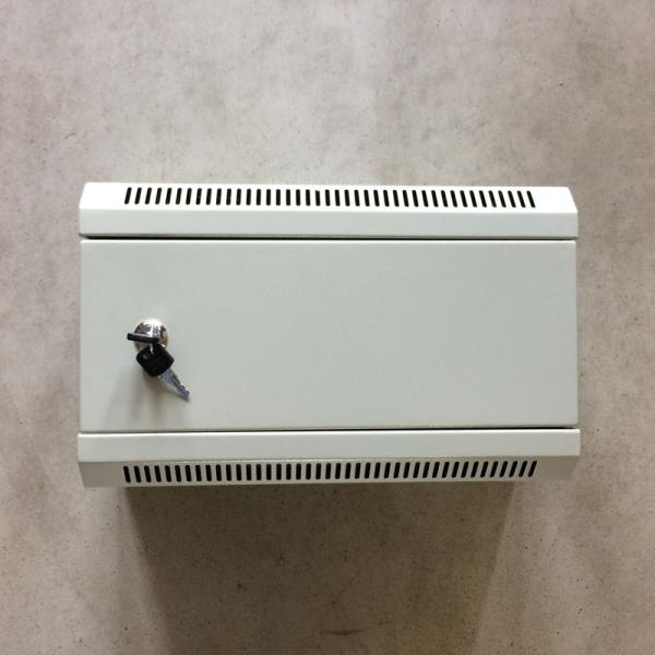 10" rack jednodielny 4U/ 140 DATACOM Šedý plech.dvere 
