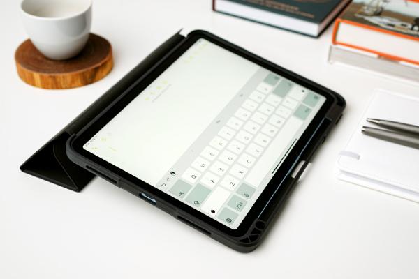 ER POWER kryt Rugged Flip pre Apple iPad Air 13 (2025/ 2024) čierny 