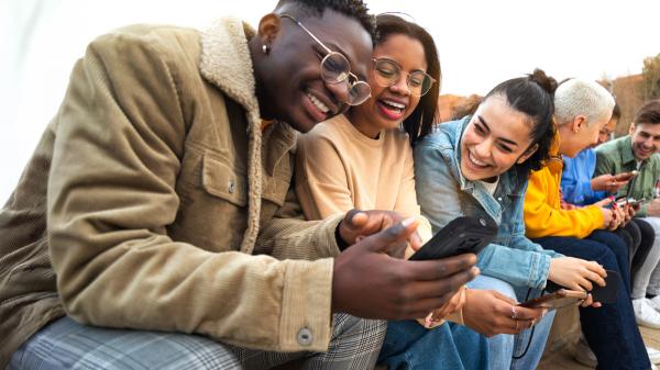 EVOLVEO MaxPhone A1, tlačidlový Dual SIM telefón, čierny 