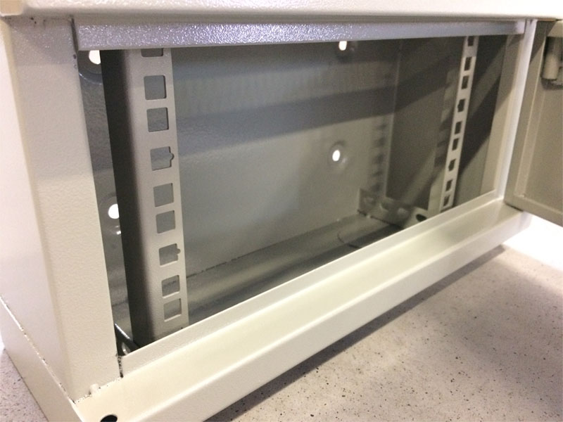 10" rack jednodielny 4U/ 140 DATACOM Šedý plech.dvere 