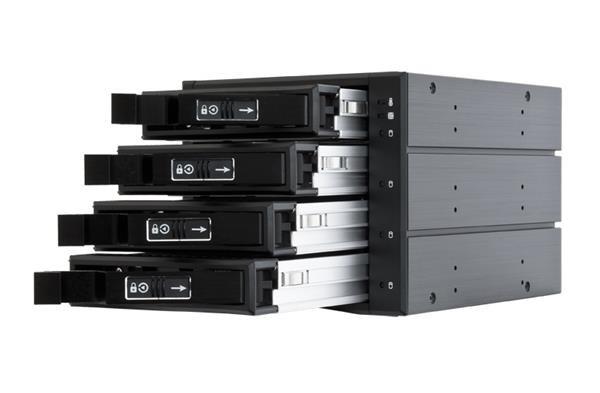 CHIEFTEC SATA/ SAS Backplane CBP-3141SAS,  3 x 5.25" pozície pre 4 pevné disky SAS/ S-ATA,  Hot-Swap,  celohliníkové4