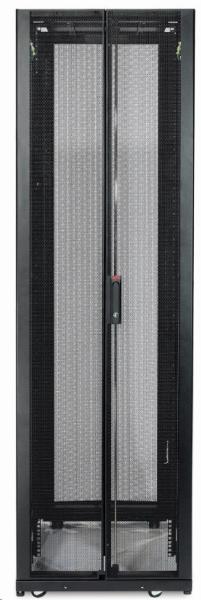 APC NetShelter SX 45U 600 mm široká x 1200 mm hlboká skriňa s bočnicami čierna2