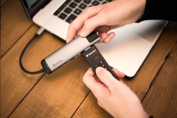 VERBATIM USB 3.0 Disk 32 GB - Zabezpečená klávesnica (R:160/ W:130 MB/ s) GDPR3