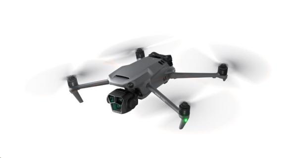 DJI Mavic 3 Pro Fly More Combo (DJI RC)0