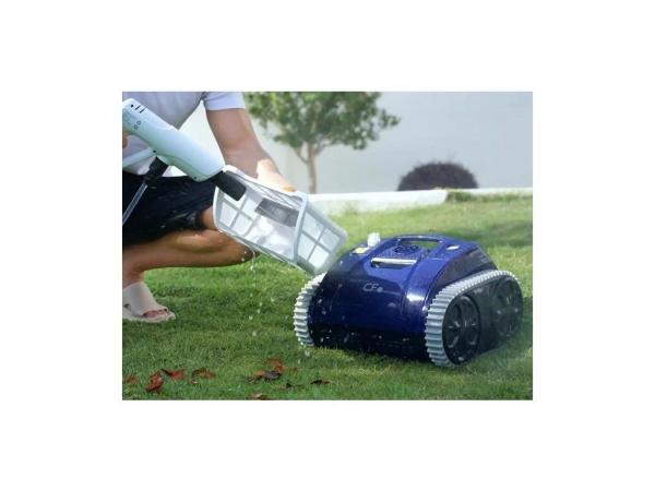 CF 200 AKU automatický vysavač10