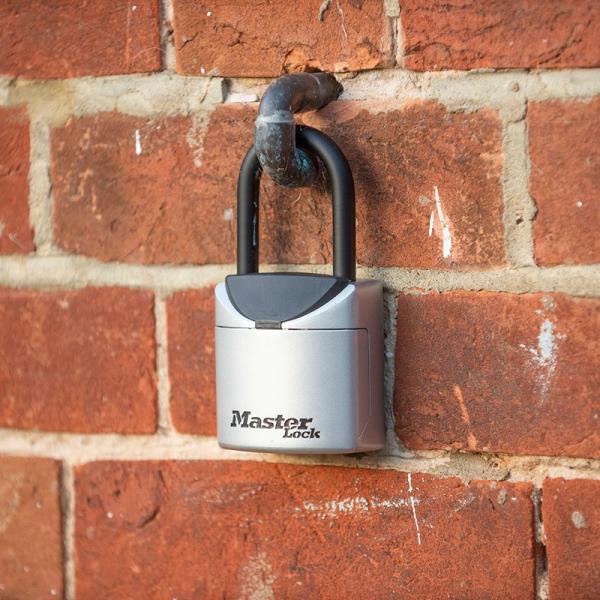 Master Lock Bezpečnostní mini schránka  5406EURD s okem2