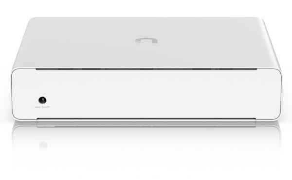 UBNT Pro XG 8 PoE Switch1
