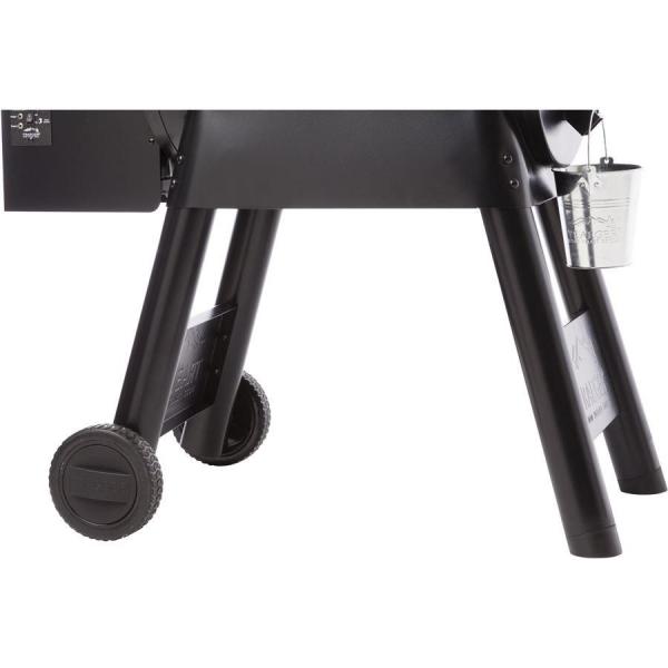 Traeger PRO 22 peletový gril0
