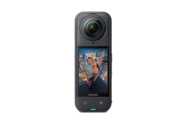 Insta360 X5 akční kamera,  8K 360° video,  triple AI čip,  vodotěsnost do 15 m,  6osá stabilizace,  2400 mAh baterie