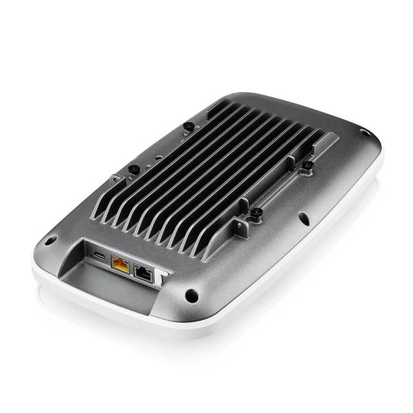 Zyxel WBE630S  BE12.3K (2.4GHz: 2x2:2,  5 or 6GHz: 4x4:4) MU-MIMO,  Smart Antenna,  Dual Radio 2.4 and 5 or 6GHz, Incl Nebul2