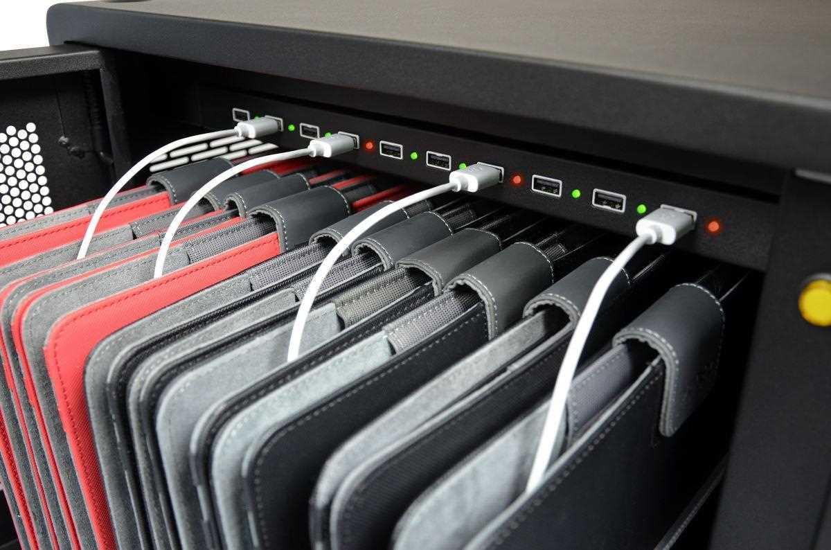 PORT nabíjecí skříňka pro 30 tabletů,  černá2 