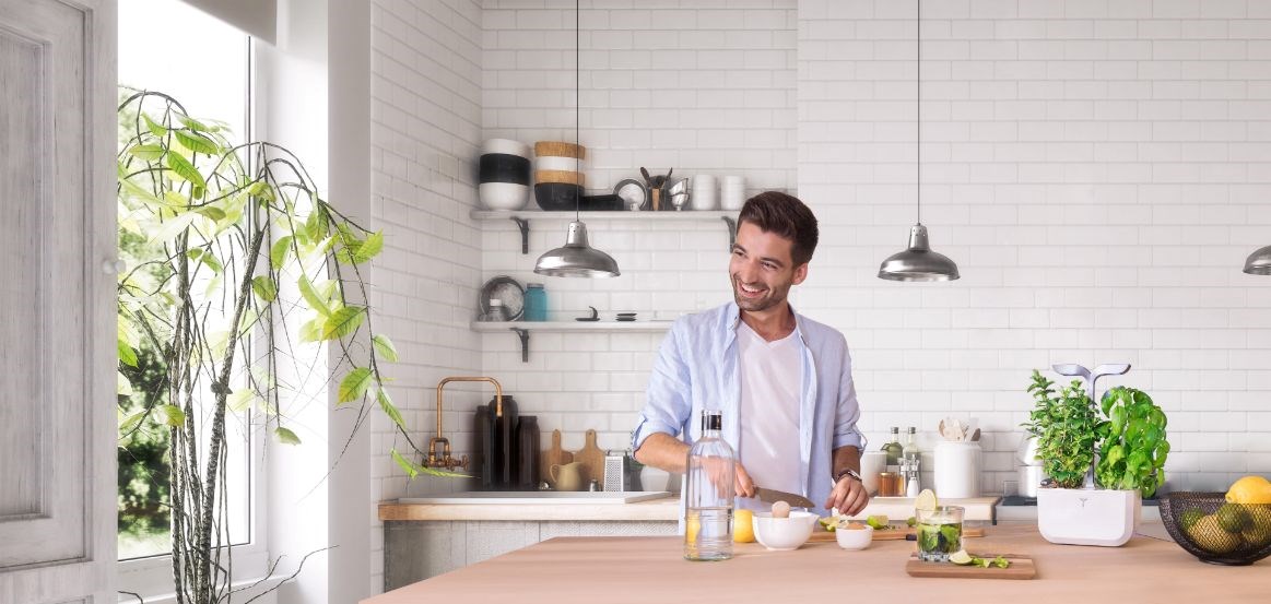 Véritable Exky SMART  - Automatický květináč s regulací osvětlení,  bílá + 2 bylinkové náplně2 