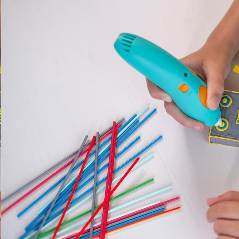 3Doodler 3D Pero Start+ Bundle + 147 náplní,  12 šablon,  9 karet aktivit,  podložka2 