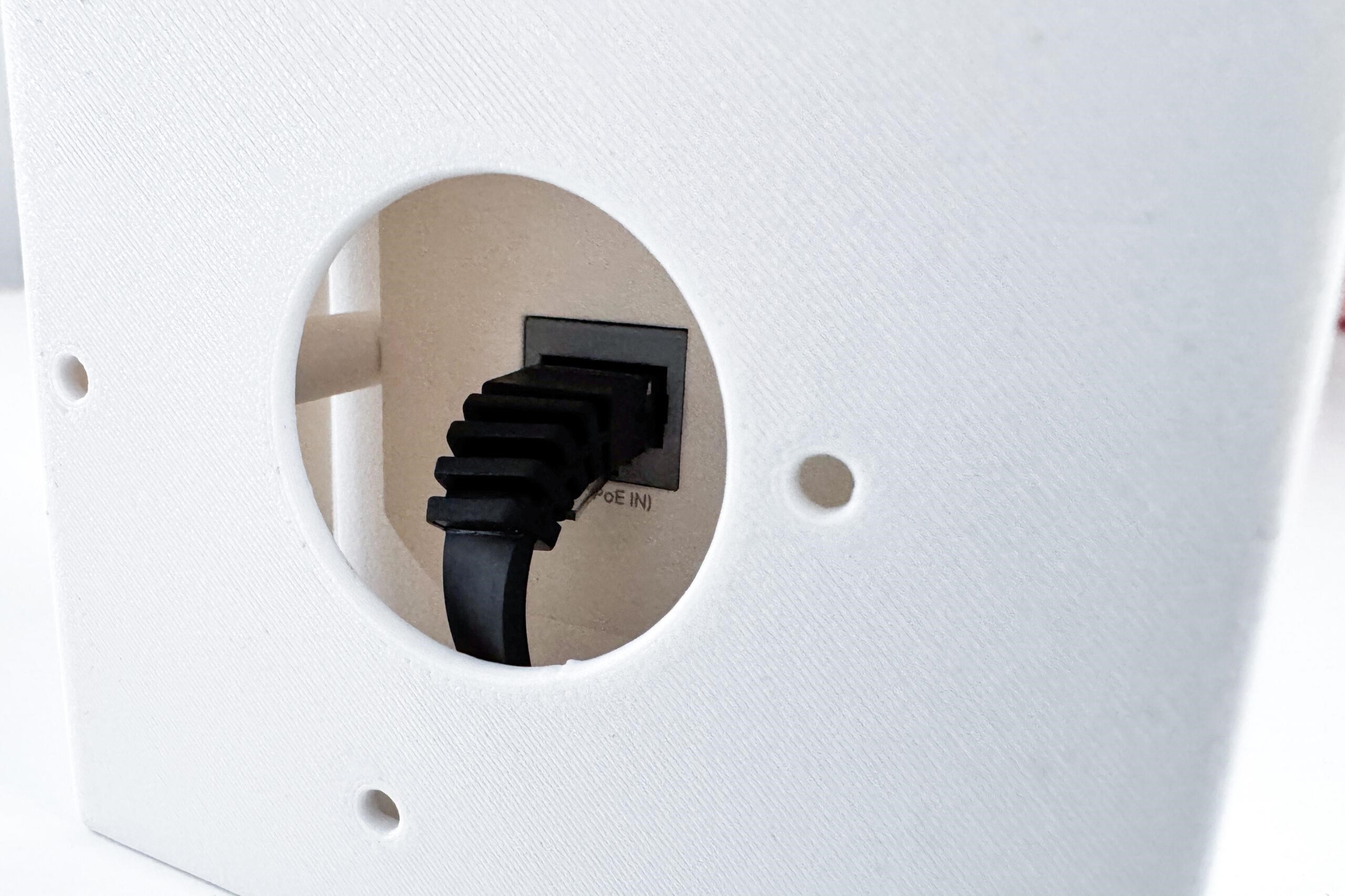 TP-Link D-EAPWALL2-C,  držák box pro upevnění na zeď EAP115-Wall,  EAP230-Wall,  EAP650-Wall,  Tapo S210,  Tapo S220,  bílý1 