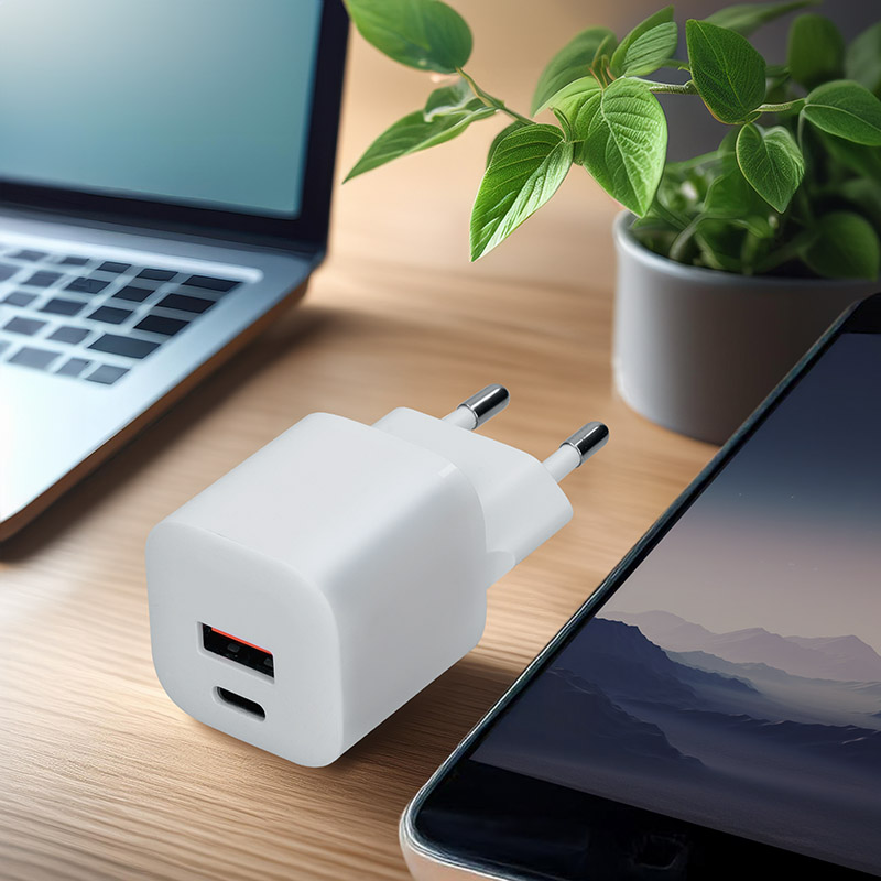 Solight USB-C + USB-A fast charger GaN 20W PD4 