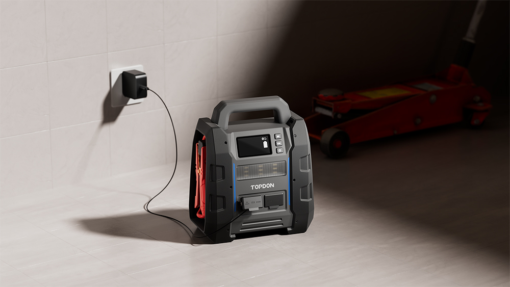 TOPDON štartér a tester autobatérie V4500Plus/ 32000mAh(120Wh)/ max. výstupný prúd 4500A/ / IP657 