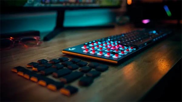 Logitech® G915 X LIGHTSPEED Low-Profile Wireless Gaming Keyboard - BLACK - US INT"L - lineárna 